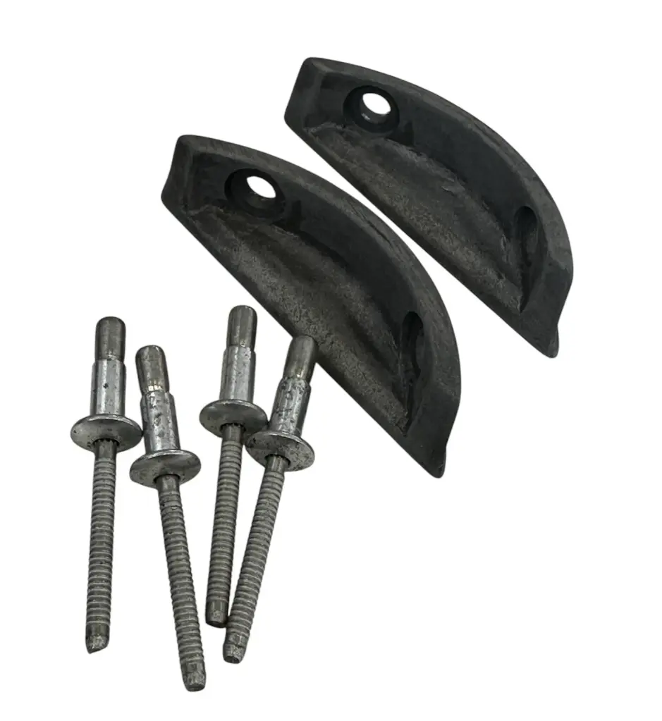 Kansiluukun kahvan vastakpl, alumiini (2 kpl)