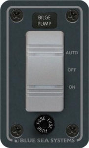 Vesitiiv. pilssipumpun paneeli 12&24V katkaisijalla, 57x95mm