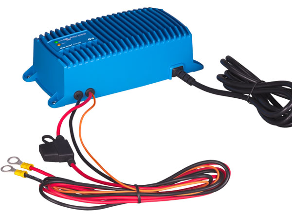 120V Blue Smart IP67 Charger 24V - 12A HUOM!! 120V järjestelmälle, NEMA5-15