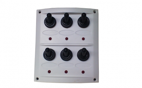 6-katk.paneeli 12V,roisketiiv vipukytkimillä, 110x125mm