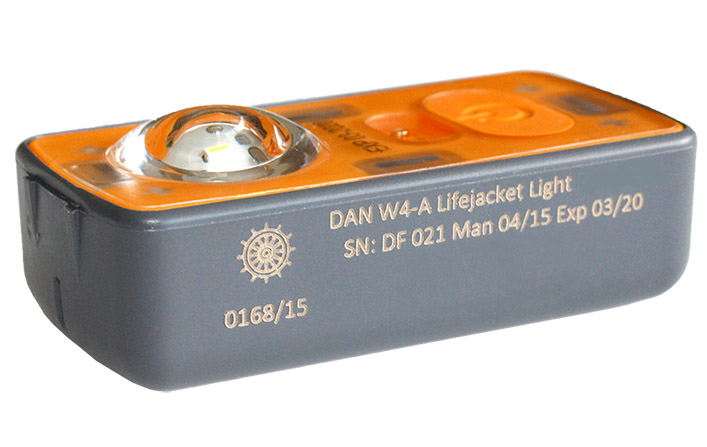 Daniamant 1360 pelastusliivinvalo alkaline, W4-A