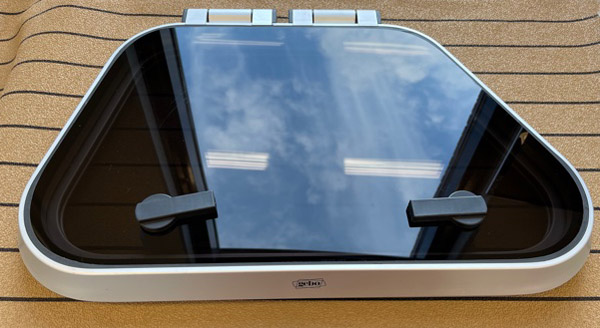 Gebo kansiluukku, asen. 320x520(360) ulkom. 580 x 365