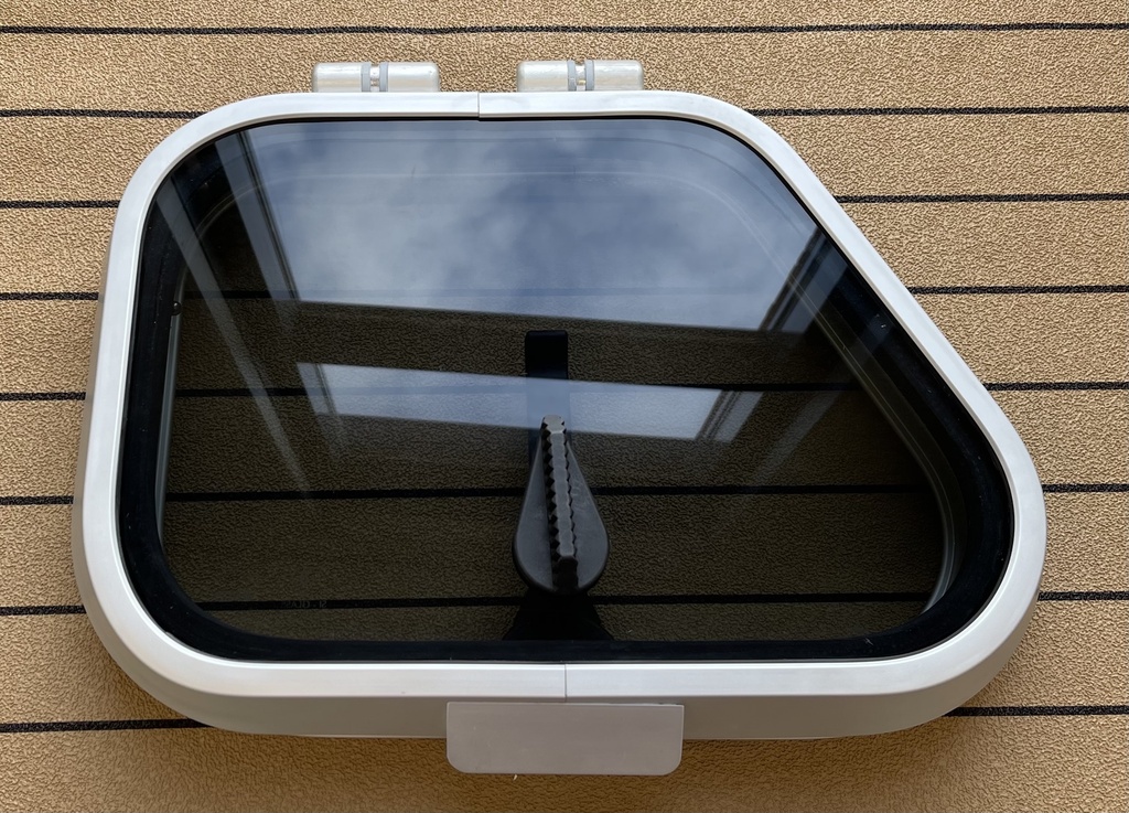 Skylight SK, asen. 250x375 (290) ulkom. 300 x 425